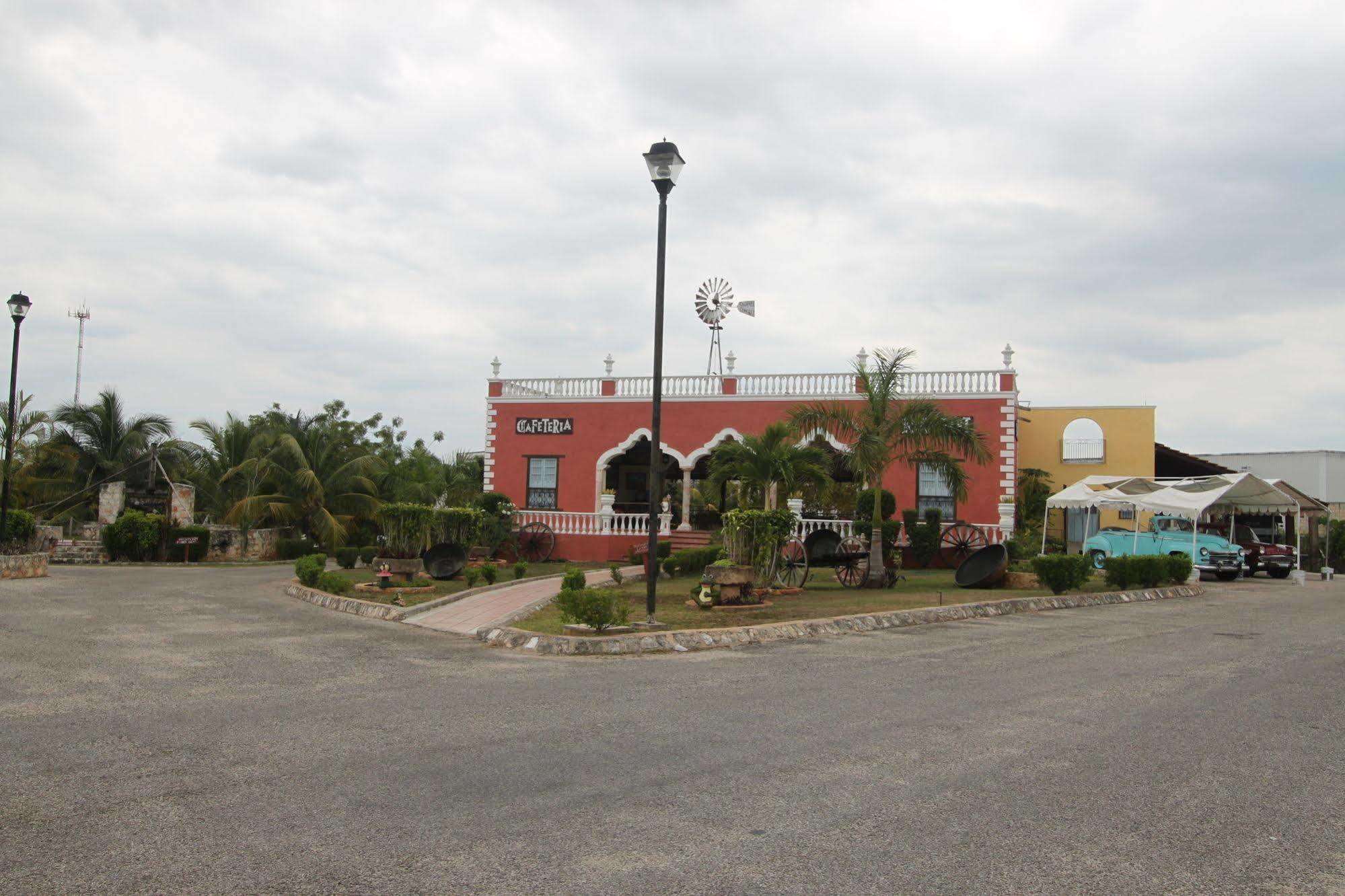 Hotel Hacienda Sánchez Valladolid  Exterior foto